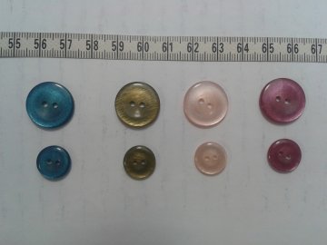 knoflík meruňka perleť vel.20 (12mm), 2 dírky